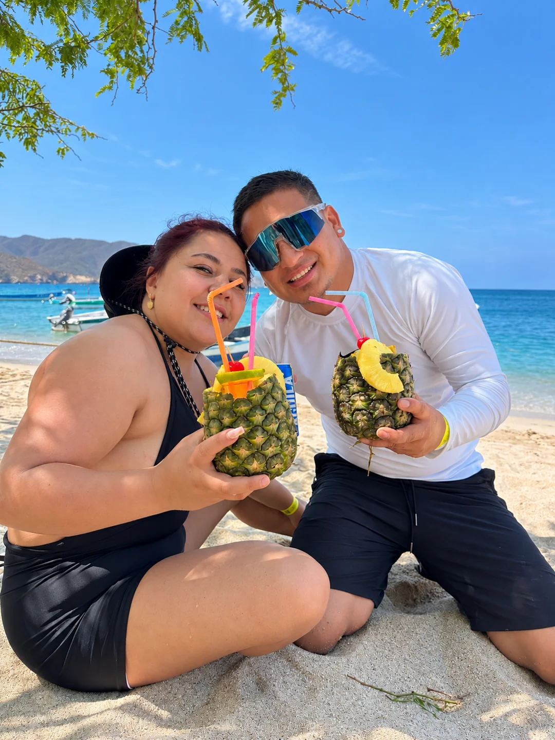 Pareja disfrutando de Bahía Concha